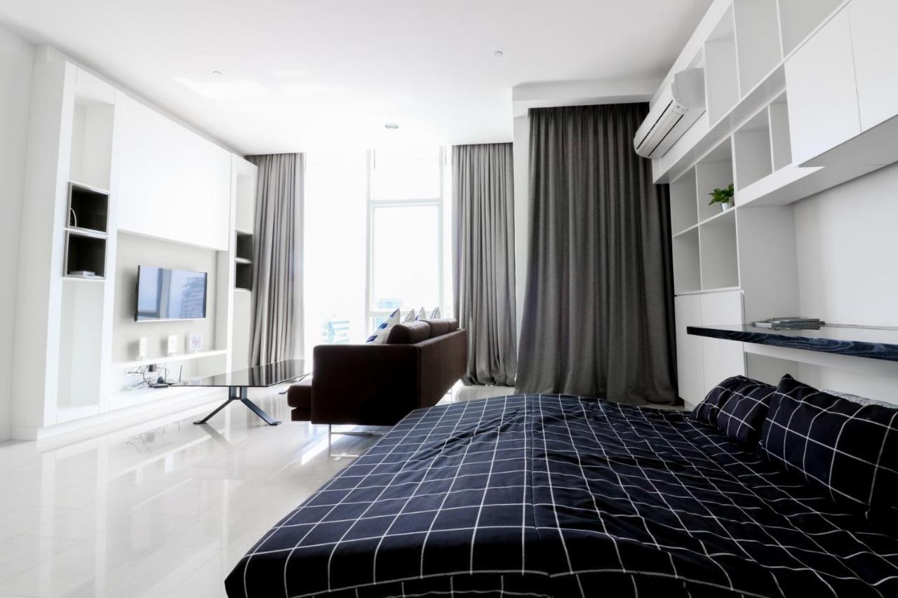Victoria Platinum *